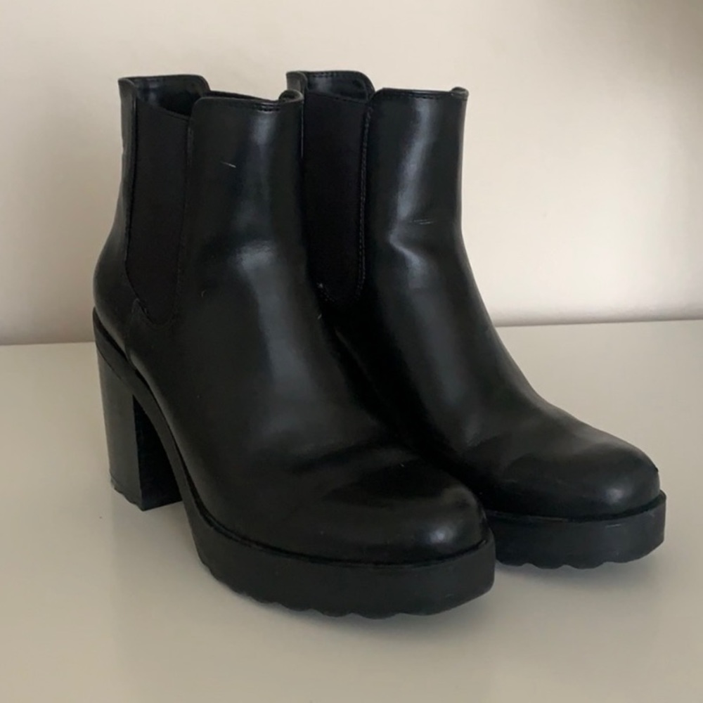 Bershka platform boot